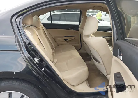 2011 Honda Accord 2.4 Lx z USA, uszkodzony, nr VIN 1HGCP2F30BA127142